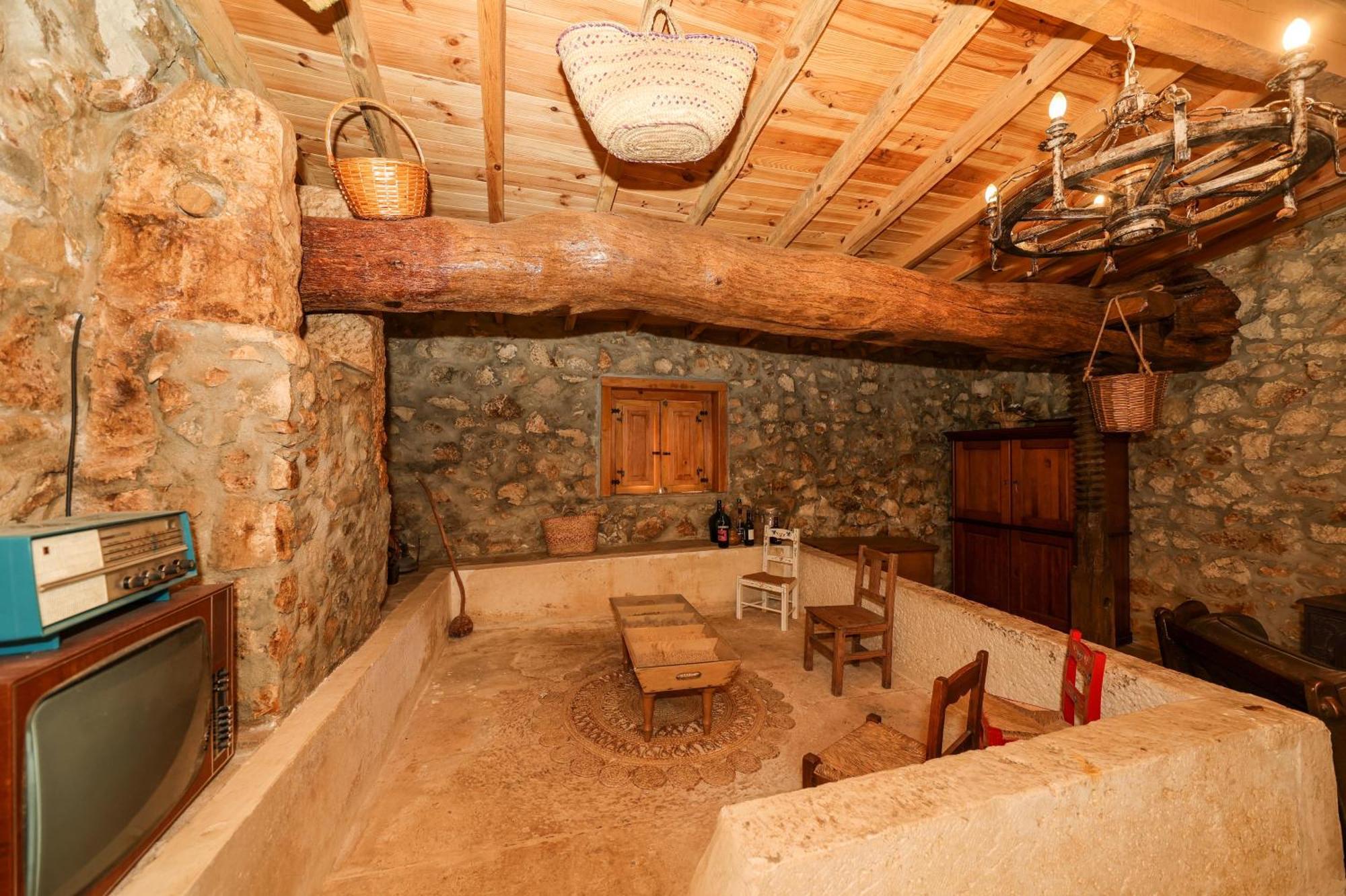 Renovated Wine Press House - With Pool Villa Porto de Mós Dış mekan fotoğraf